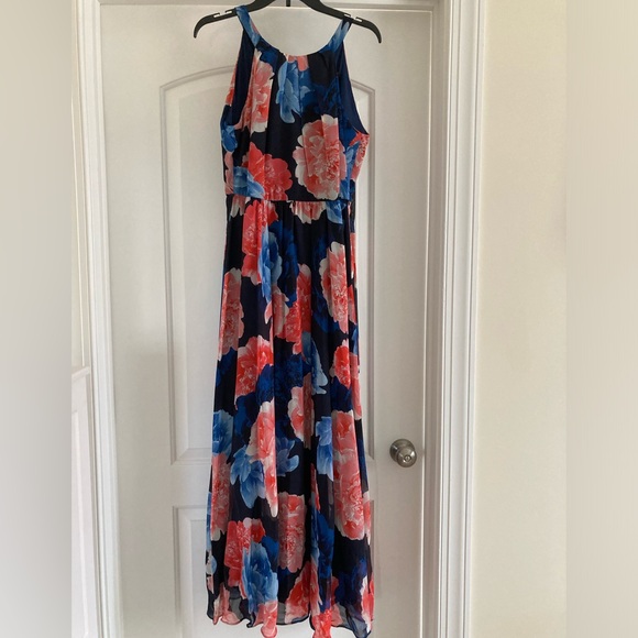 Inc dress like new size 8P missing belt - Picture 3 of 4